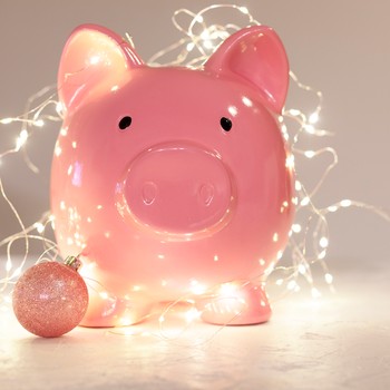 9 Ways To Save Money Between Now & Christmas