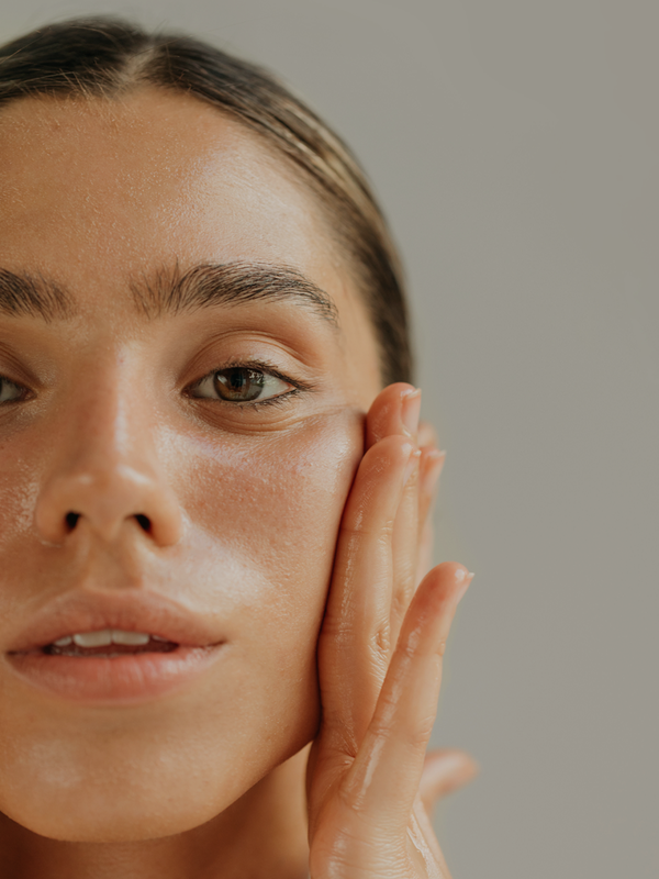 8 Different Ways To Use A Facial Oil