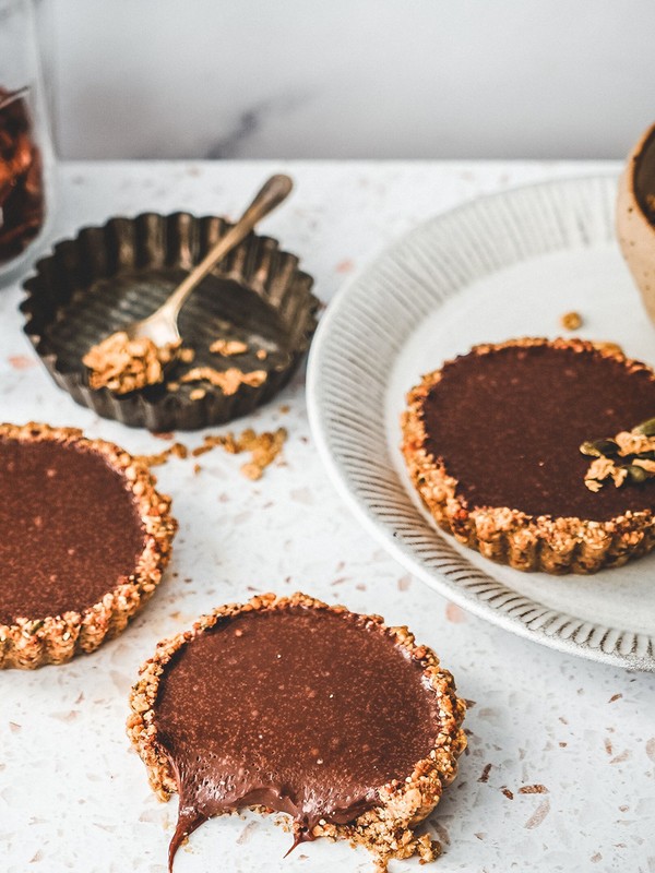 No Bake Chocolate Tarts