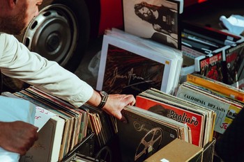 The Giant London Flea Market