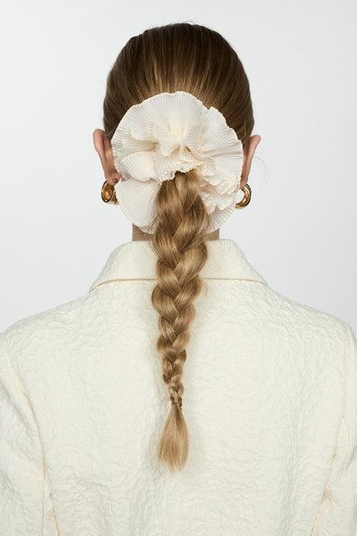 Maxi-Flower Scrunchie from Mango