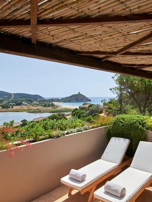 Where To Stay, What To Eat & The Sites To See In Sardinia