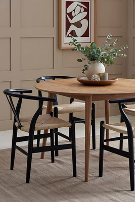 Heidi Solid Oak 4-6 Seater Round Dining Table from Dusk