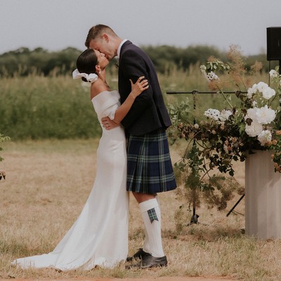 Me & My Wedding: A Non-Traditional Celebration In Oxfordshire