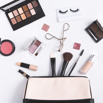 How To Declutter Your Make-Up 