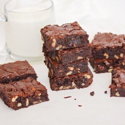 Fudgy Chocolate Walnut Brownies