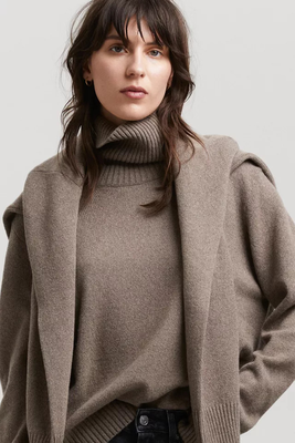 The Cashmere Roll Neck
