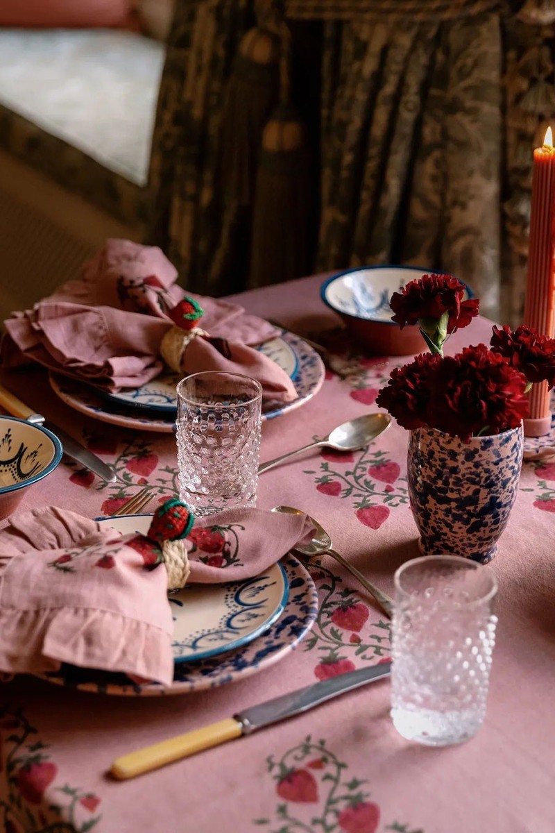 Pack Of 4 Fraises Des Bois Napkins from Sharland England