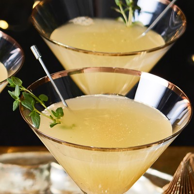 12 Christmas Cocktails To Try At Home