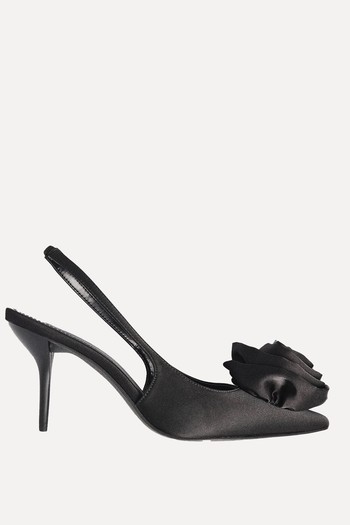 Rose Pointy Toe Pumps