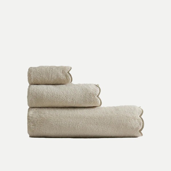 Scalloped Cotton Towel from Zara Home