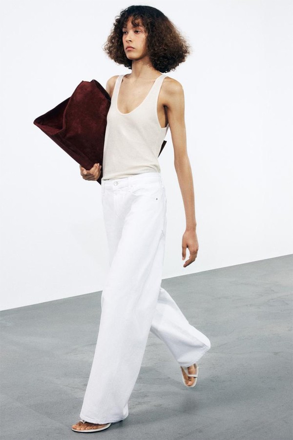 Wide-Leg Low-Rise Jeans