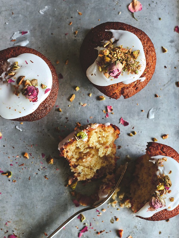 Rose & Pistachio Little Buns