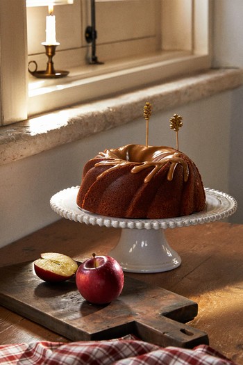 Christmas Snowflake Stoneware Cake Dish from Zara Home