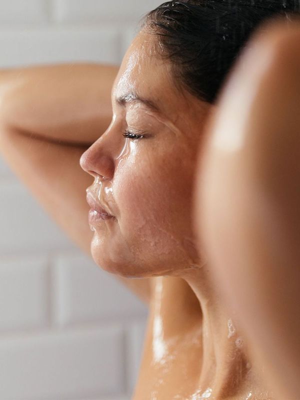 Cold Water Therapy: The Benefits & How To Try It 