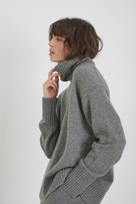 ADA Cashmere Knitted Turtleneck Sweater 
