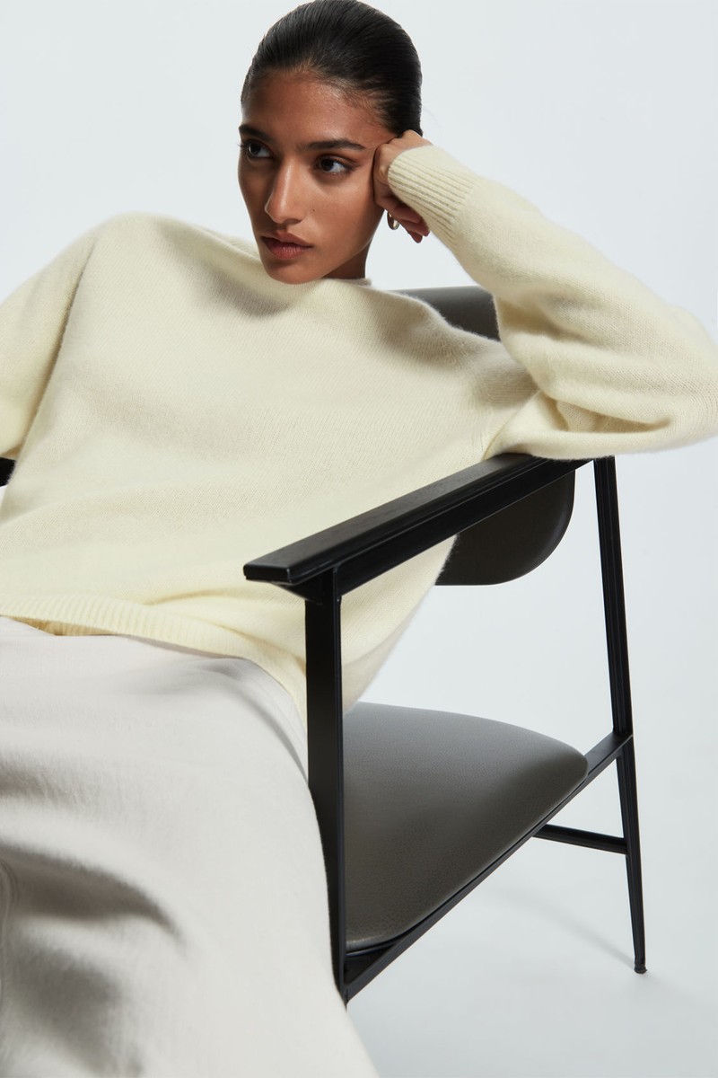 Relaxed-Fit Pure Cashmere Top from COS