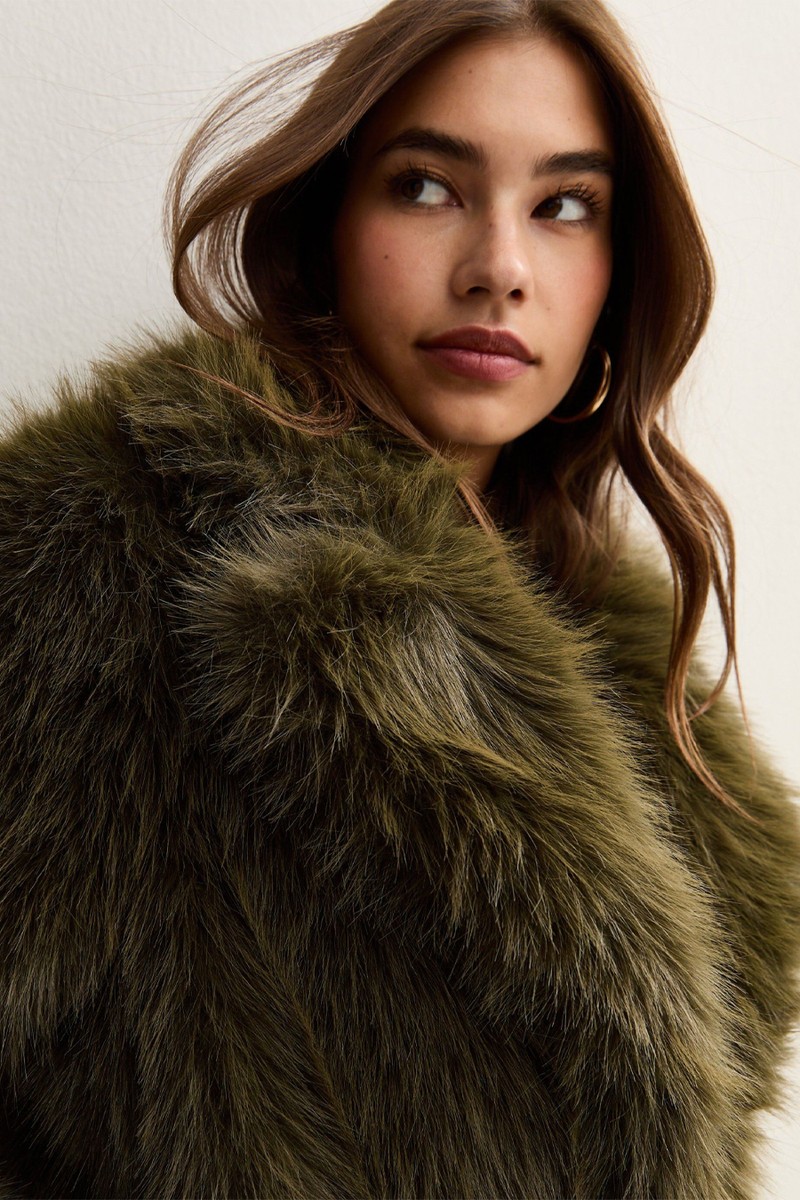 Ribbed Knit Raglan Sleeve Cardigan