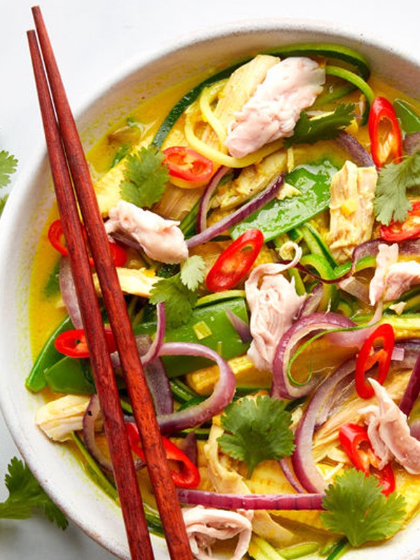 Chicken Laksa With Mangetout & Courgetti