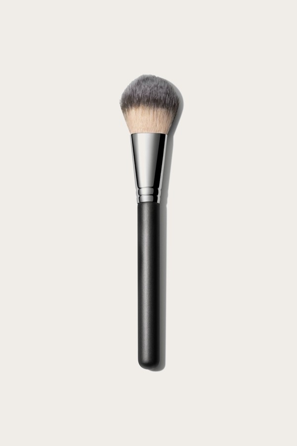 127S Split Fibre Face Brush from M·A·C