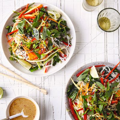 Spicy Thai Noodles With Creamy Peanut Dressing 