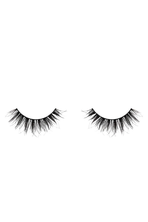 Samantha Lashes #7 from Huda Beauty