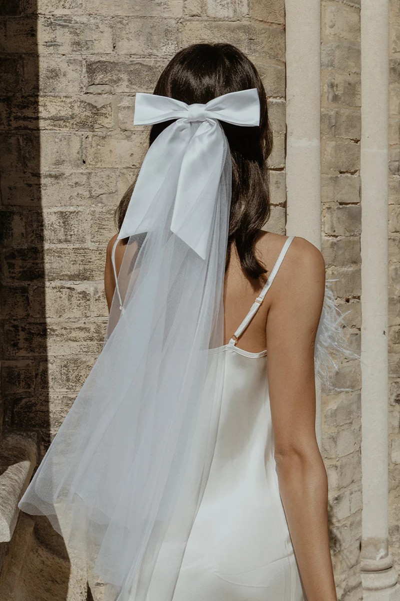 Classic Detachable Bow Veil from Gigi & Olive