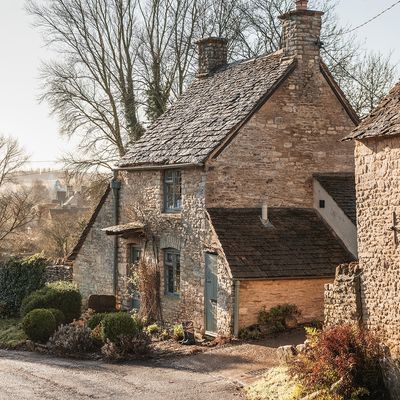 23 Beautiful Cottage Style Homes That Prove Bigger Isn't Always Better