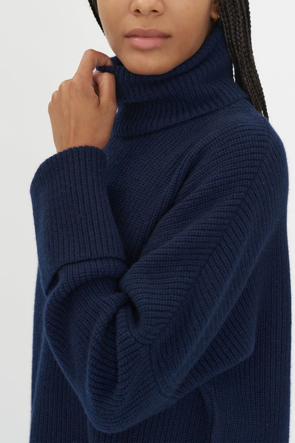 Tuck Knit Turtleneck