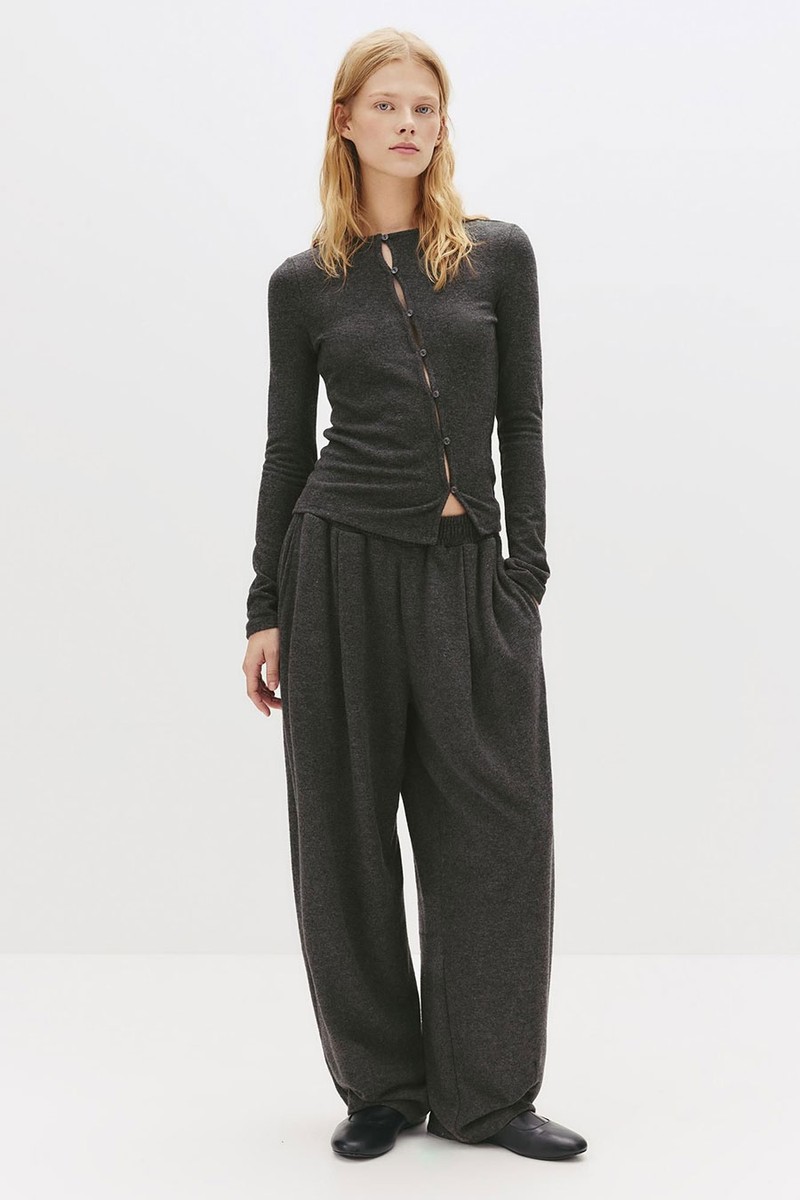 Soft Touch Barrel Trousers from Pull & Bear