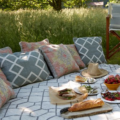 How To Pack The Perfect Picnic