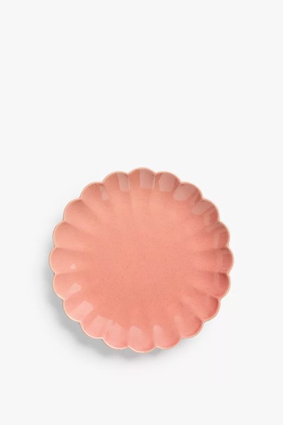 Scalloped Speckled Stoneware Dinner Plate