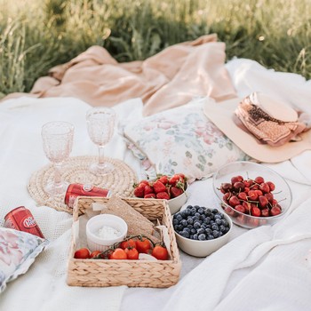 15 Of The Best Picnic Spots Near London 