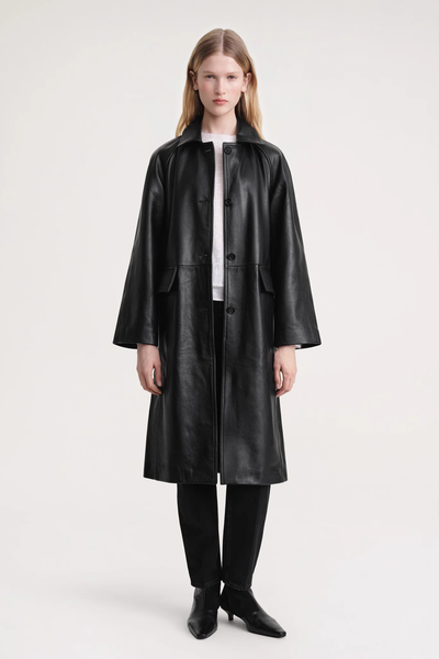 Raglan-Sleeve Leather Coat from Totême