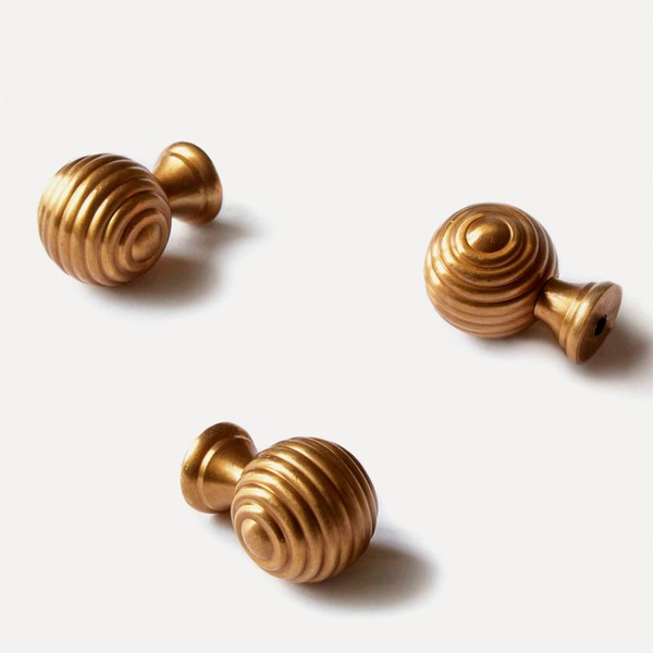 The Beehive Knob from Beata Heuman