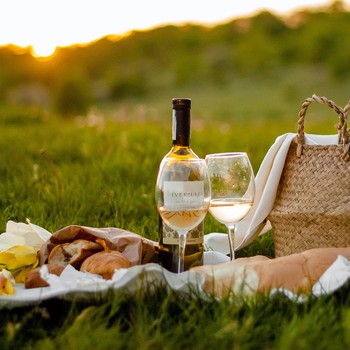 13 Pretty Picnic Spots Just Outside Of London 