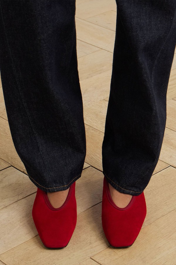 The Minimalist Grosgrain-Trimmed Suede Ballet Flats from Toteme
