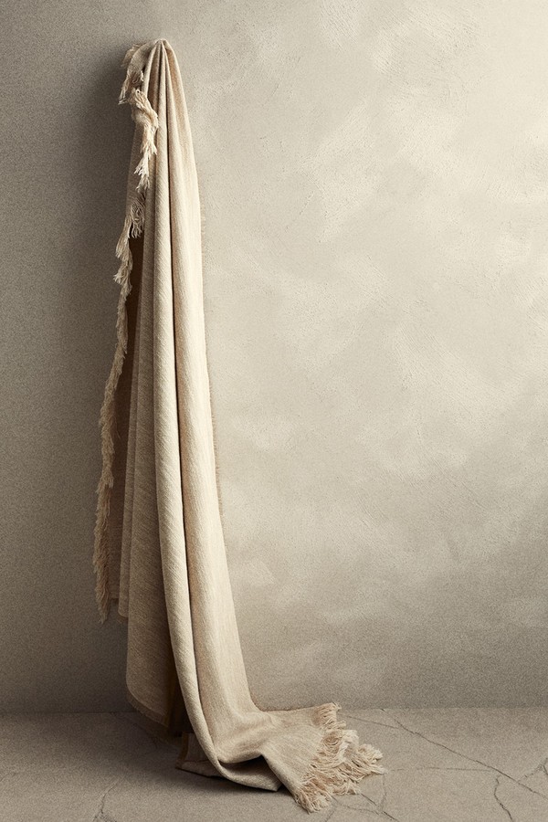 Fringed Slub-Weave Blanket