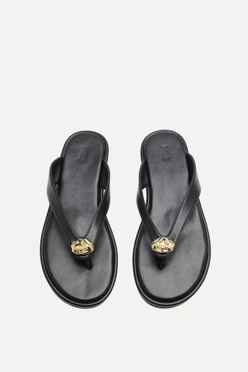 Trim Detail Flat Toe Post Sandals