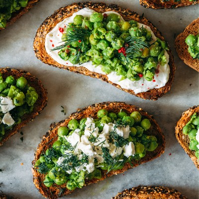 Pea, Rocket, Burrata Crostini