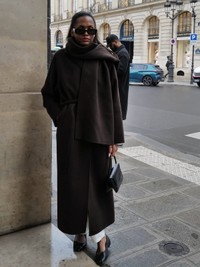 The Round Up: Scarf Detail