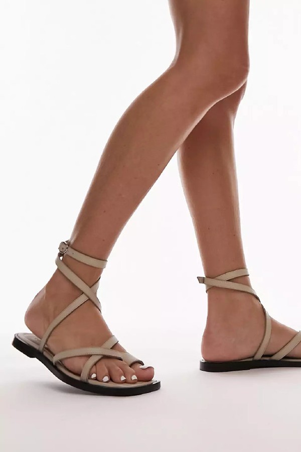 Kai Leather Sandals With Toe Loop