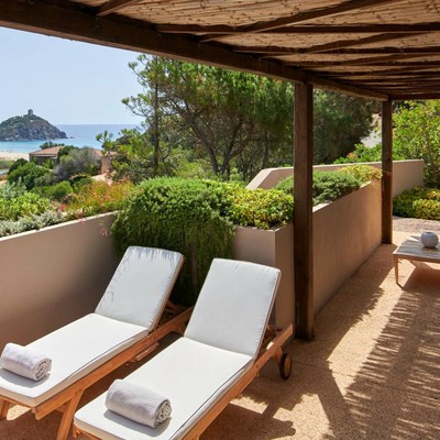 Where To Stay, What To Eat & The Sites To See In Sardinia