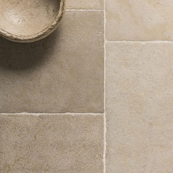 Bayonne Provence Limestone from Mandarin Stone