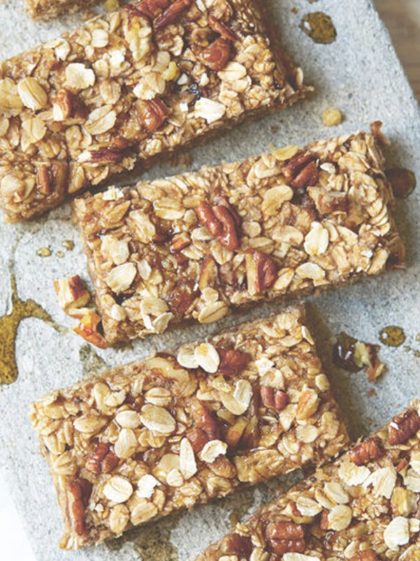 Pecan, Cinnamon & Banana Oat Bars