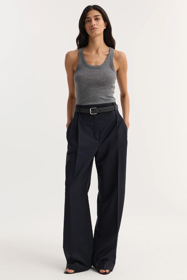 Mid-Waist Tailored Trousers from Róhe