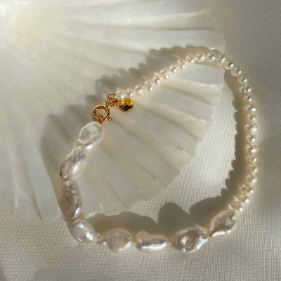 Serenity Pearl Bracelet from Astrid & Miyu