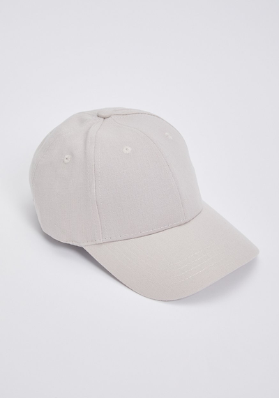 Neutral Cap With Linen