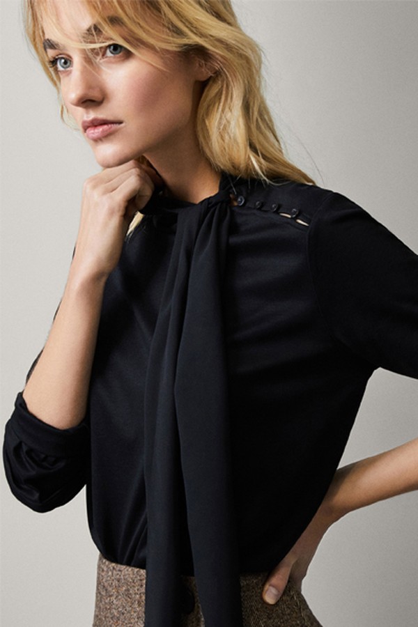 T-Shirt With Tied Bow & Buttons from Massimo Dutti
