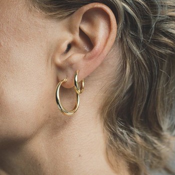 18 Pairs Of Gold Hoops